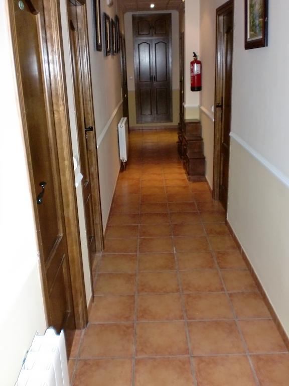 Hostal Las Tres Jotas Alcaracejos Exterior photo