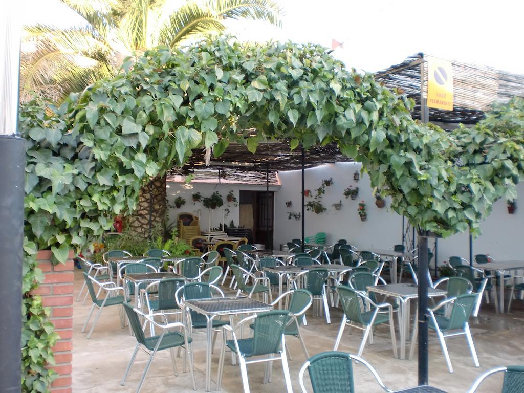 Hostal Las Tres Jotas Alcaracejos Exterior photo